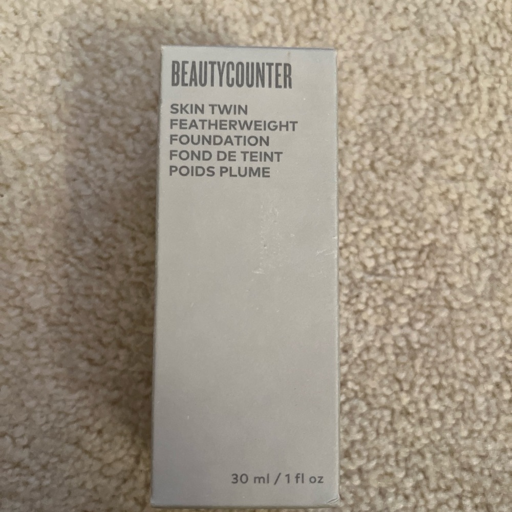 Beautycounter's Skin Twin Featherweight Foundation